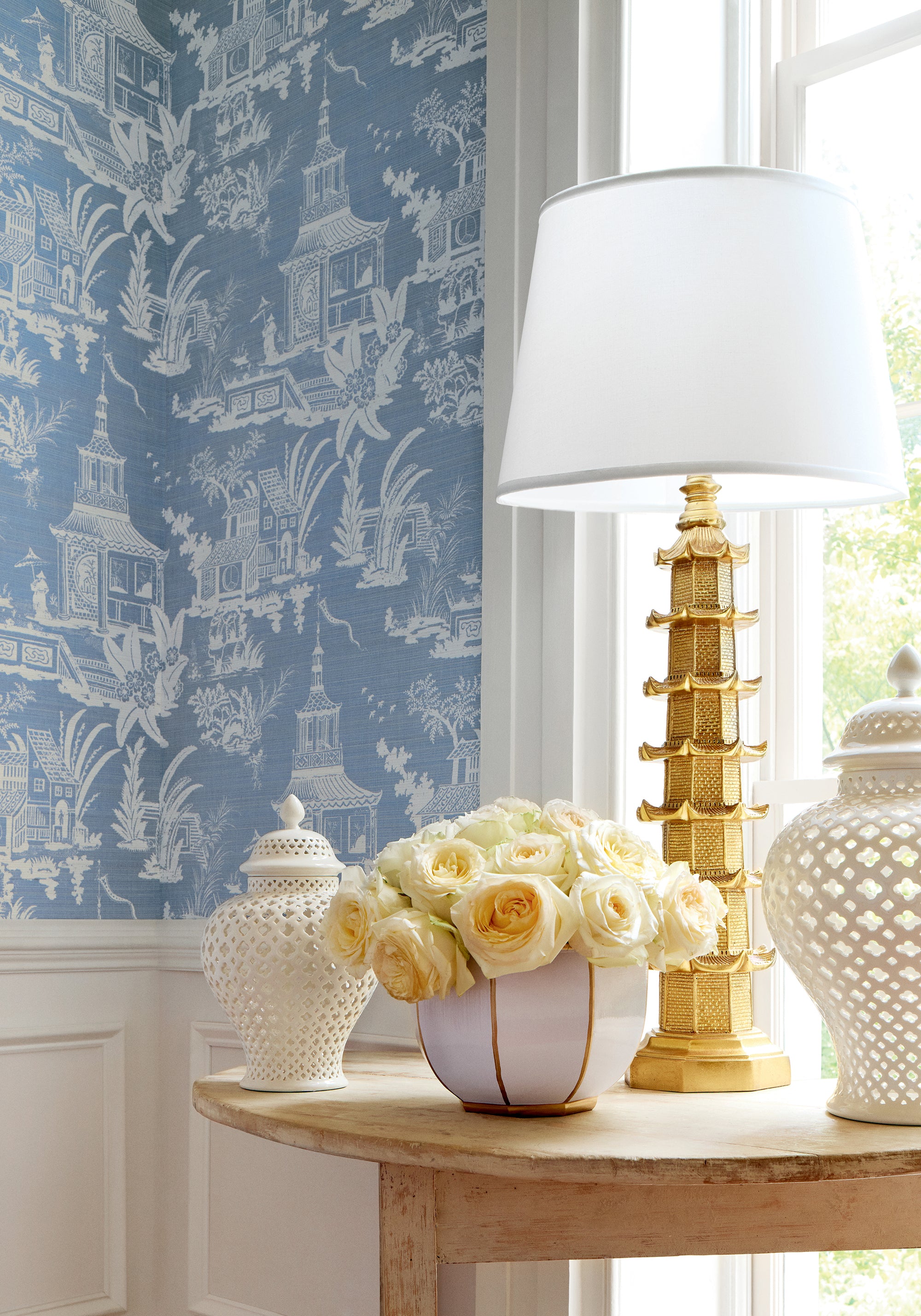 Thibaut Grand Palace Empress Court Behang T13649 - sfeerbeeld