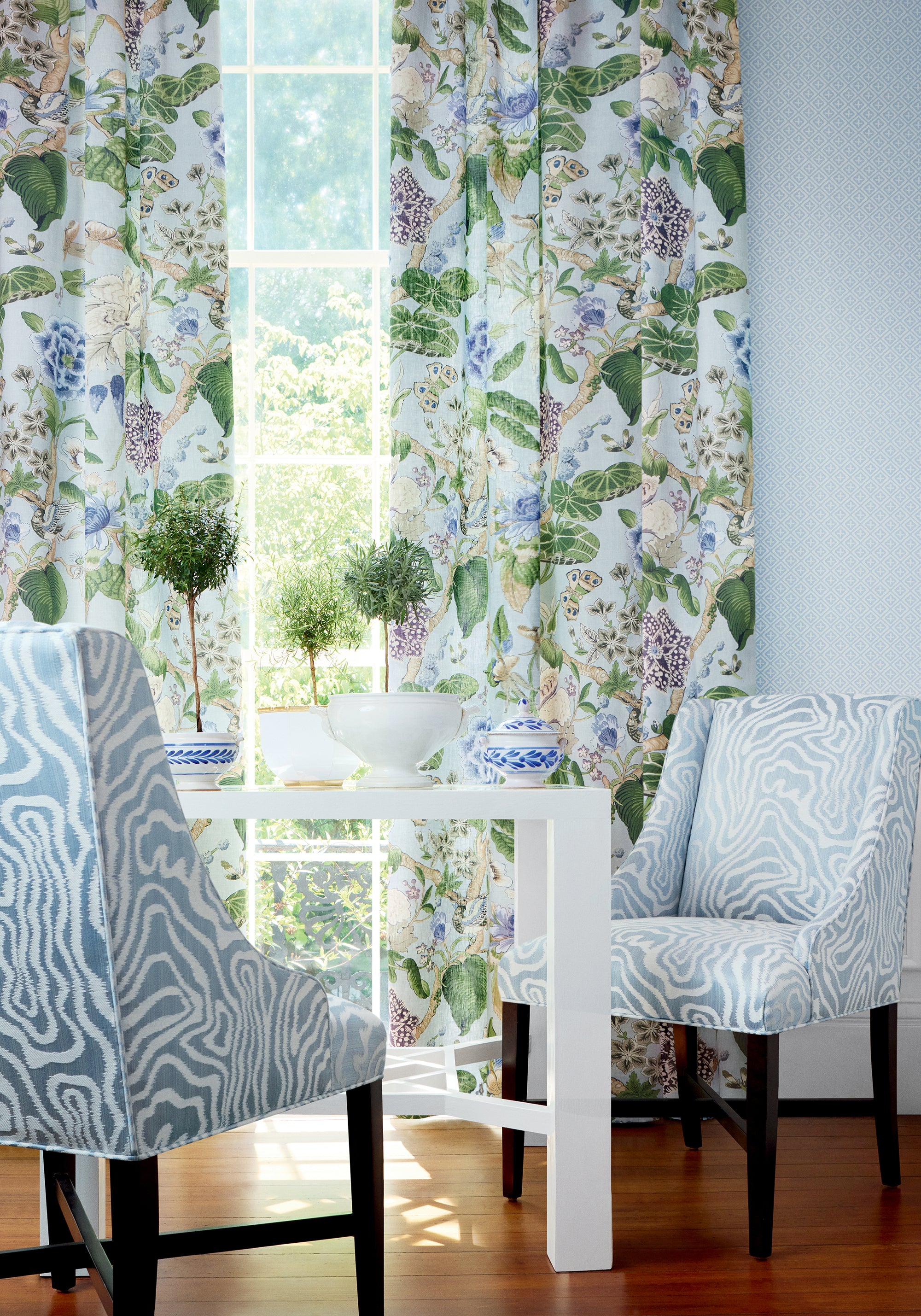 Thibaut Grand Palace Holiday Trellis Behang T13664 - sfeerbeeld