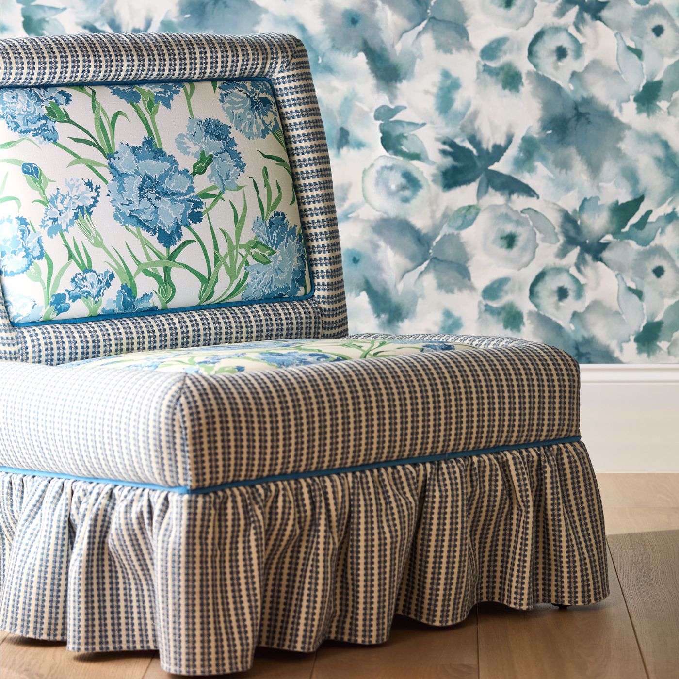 Harlequin Flores Wide Width Behang 113138 — LAB COLOUR THE WORLD