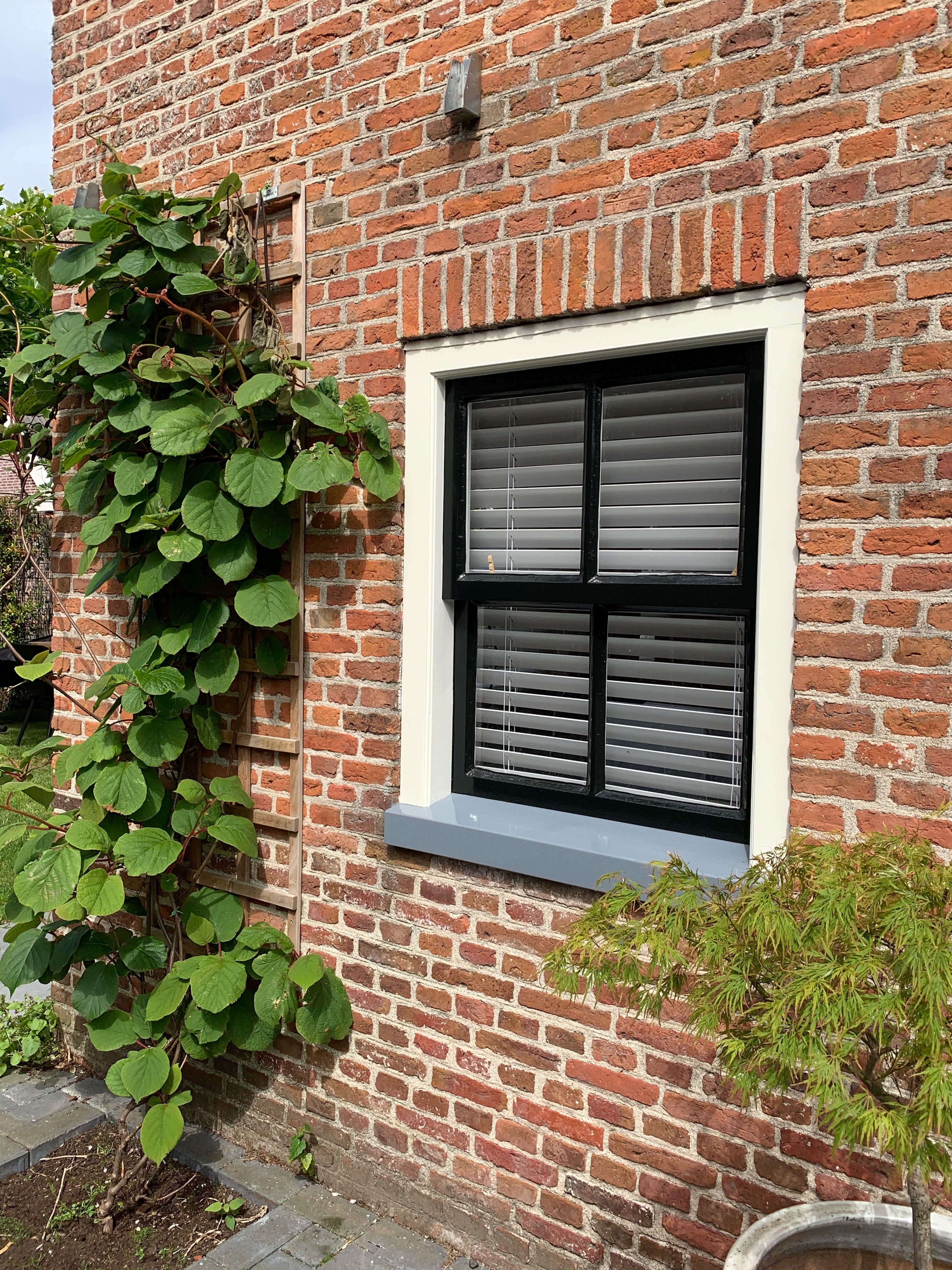 Vestingh Wood Primer - Oilbased - Vestingh Paint • Craft • Lifestyle