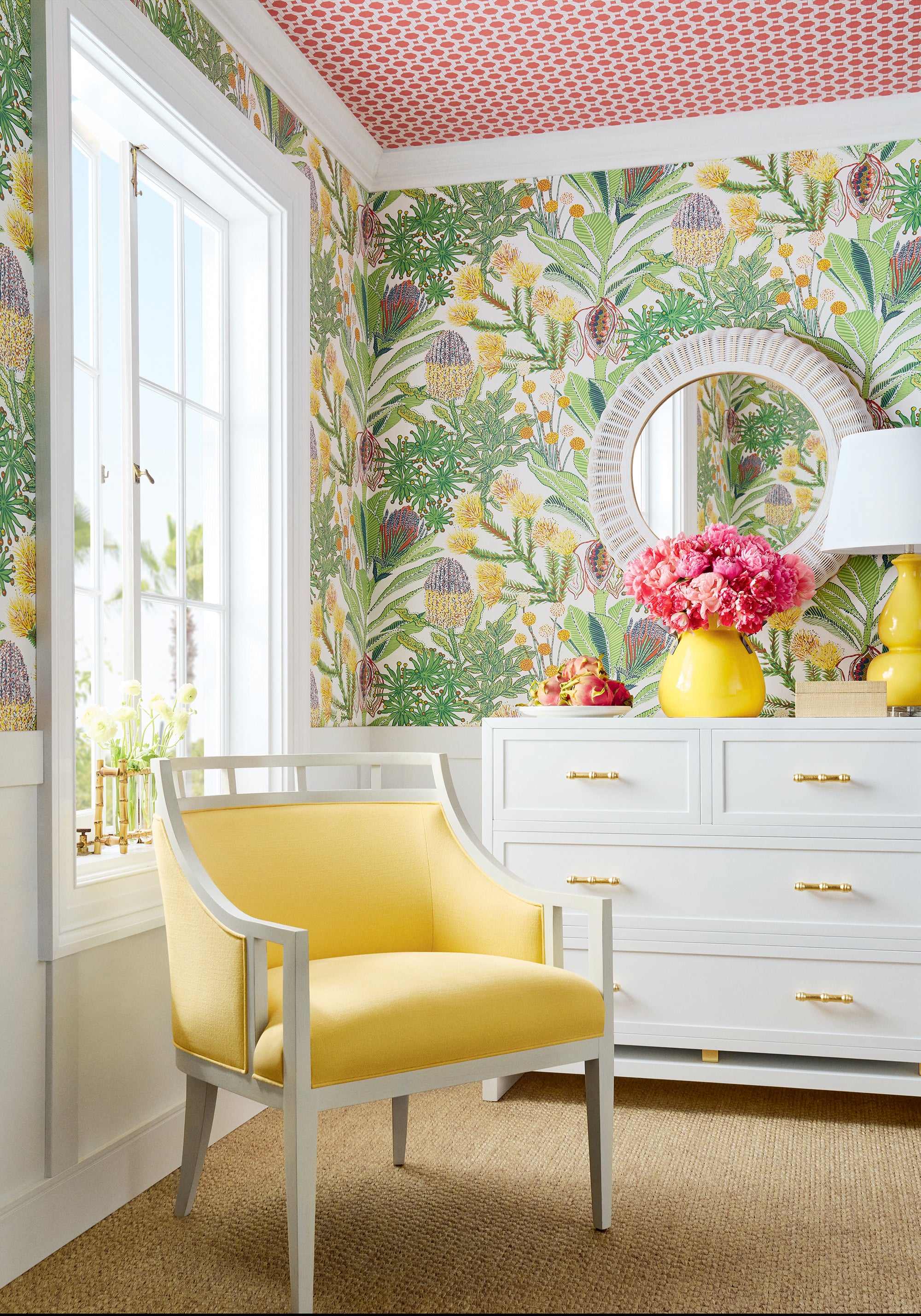 Thibaut Palm Grove Protea Behang T13921 - sfeerbeeld