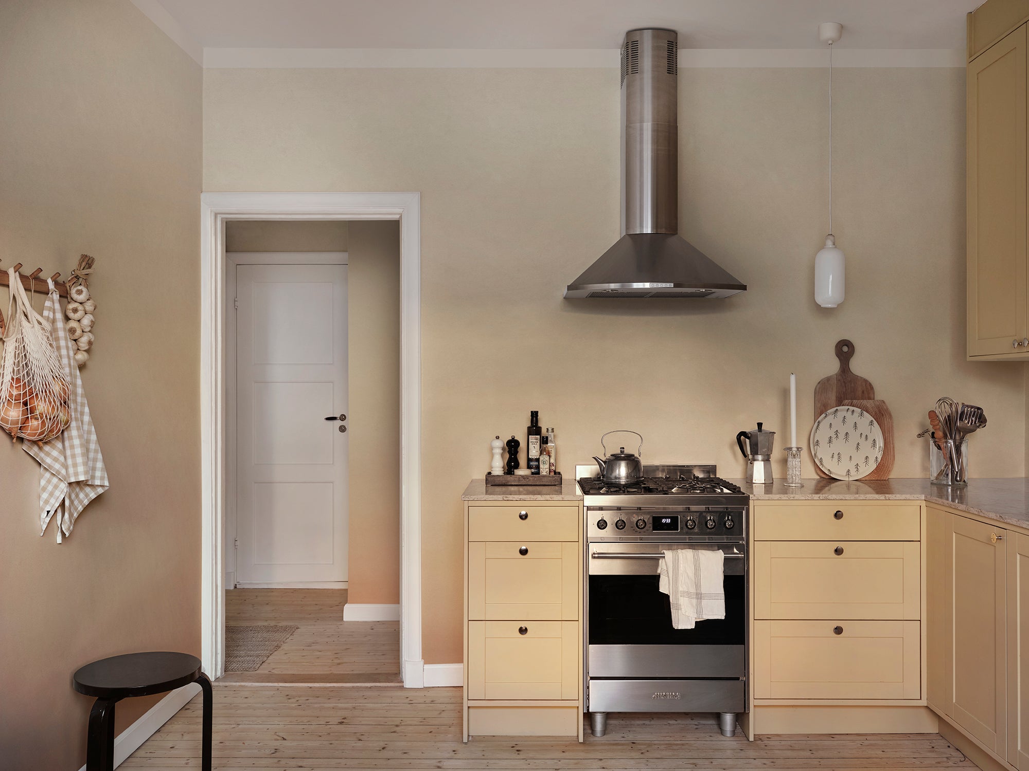 Sandberg Skymning Behang S10710 - Peach
