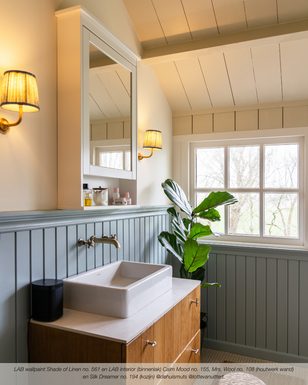 SHADE OF LINEN NO. 561