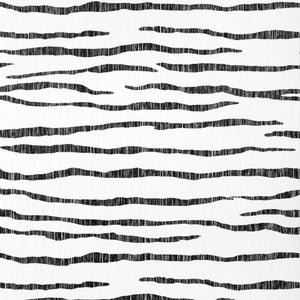 Thibaut Savanna Behang T27052 - Black and White