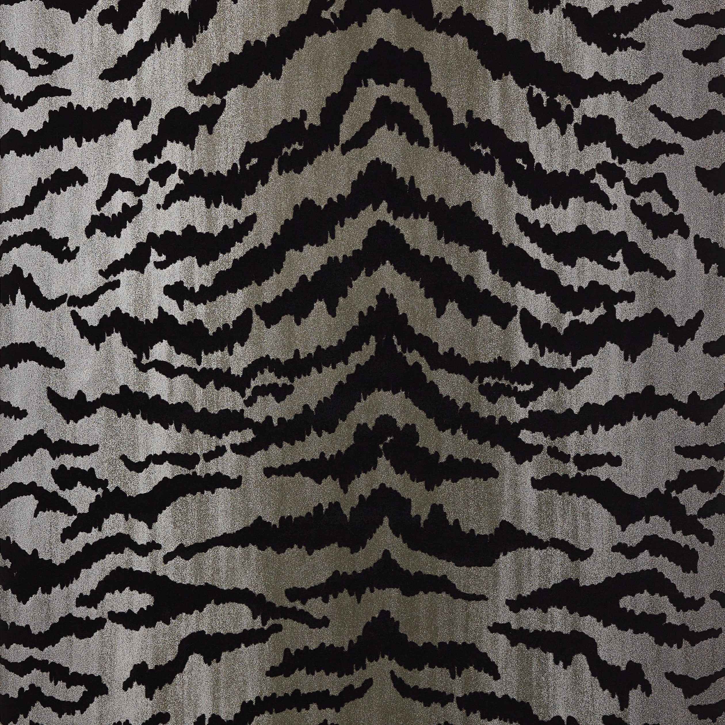 Thibaut Tiger Flock Behang T83065 - Black on Metallic Silver