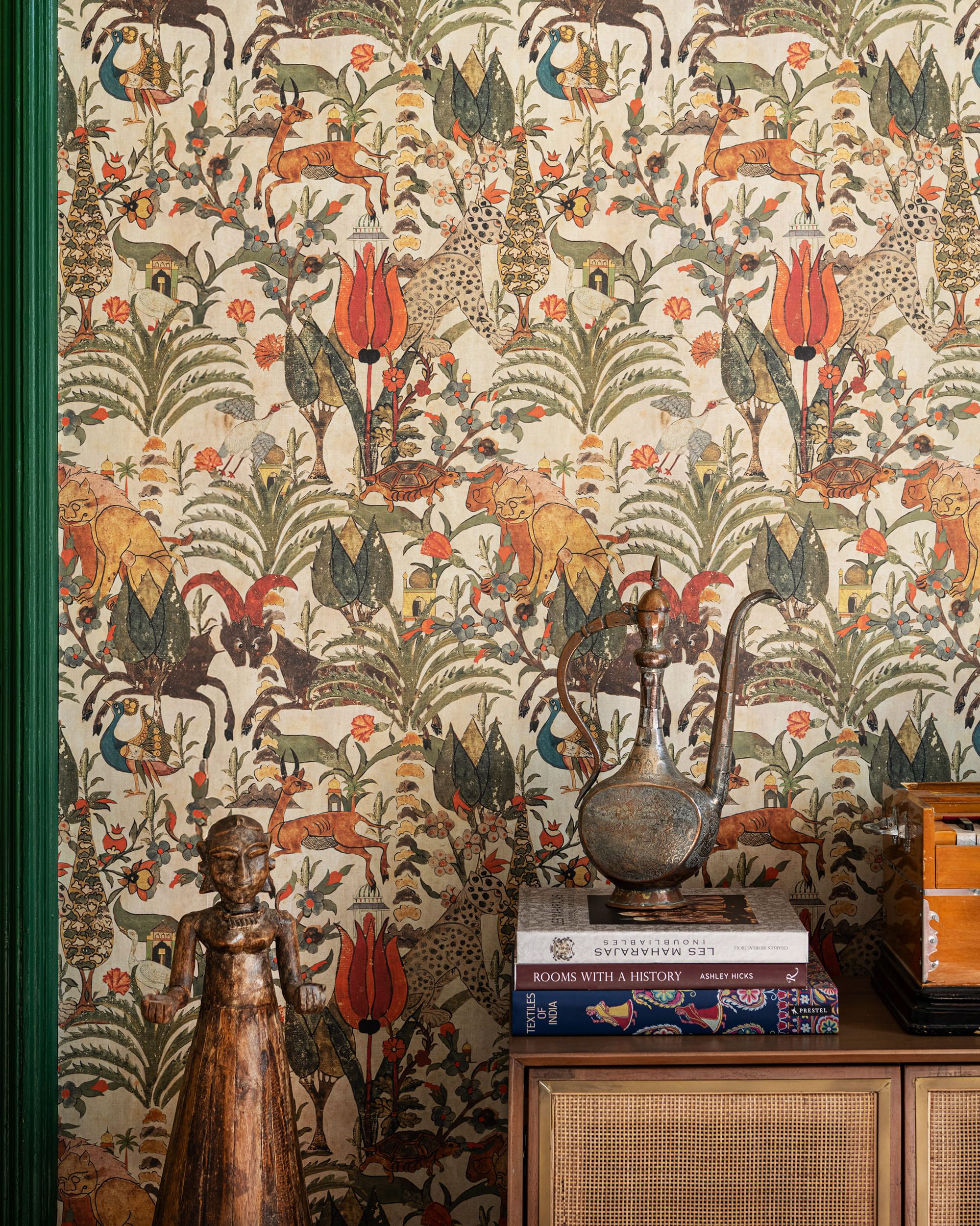 Mind The Gap Algerian Tale - WP20740