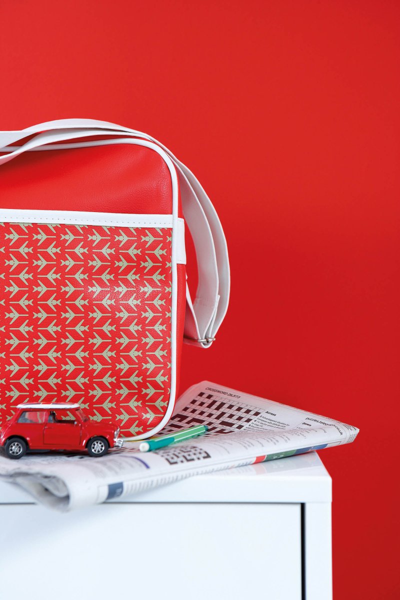 Atomic Red no. 190 - LAB COLOUR THE WORLD