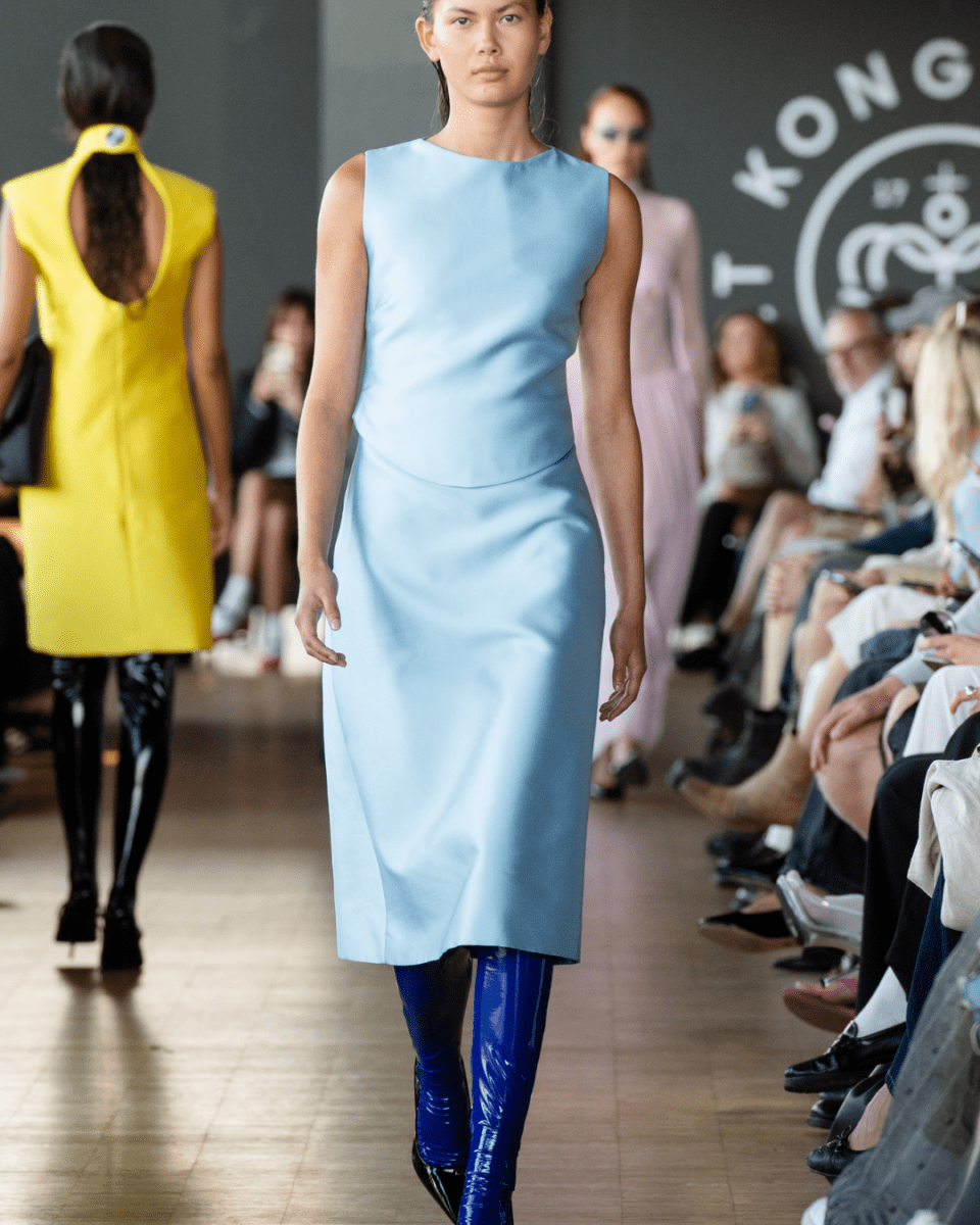 BLUE BAY NO. 941 - LAB COLOUR THE WORLD