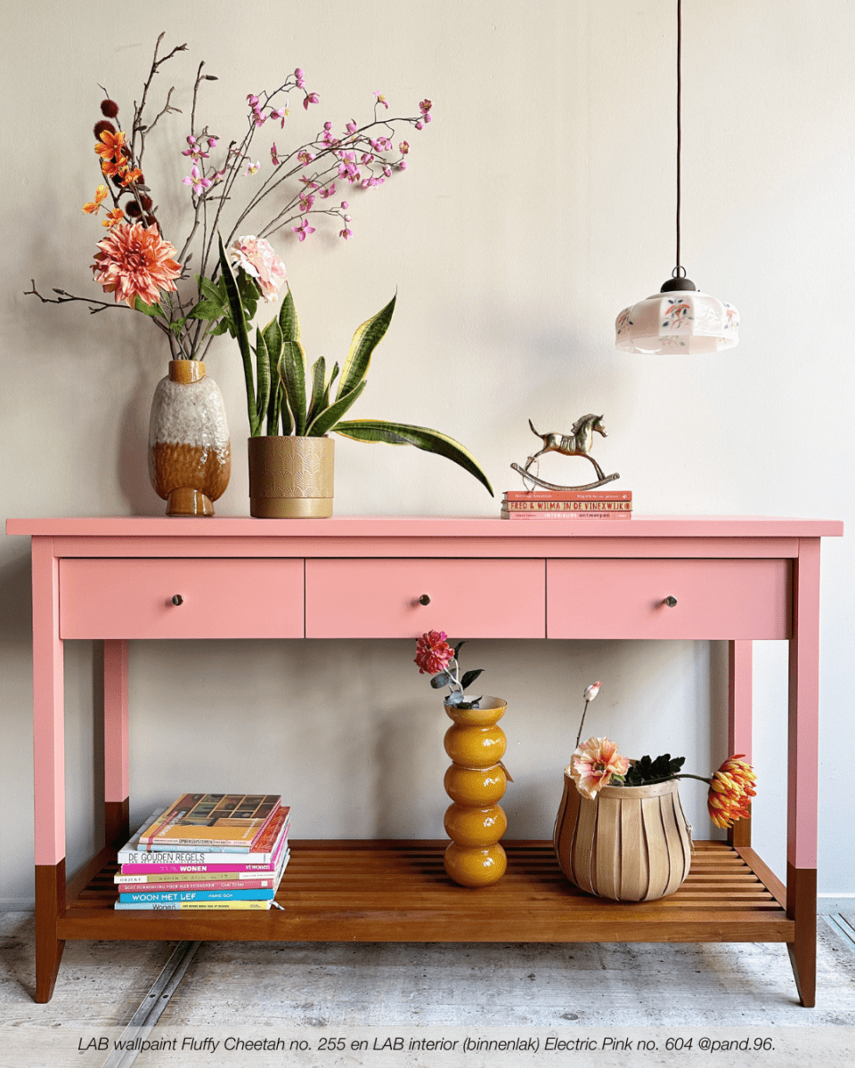 ELECTRIC PINK NO. 604 - LAB COLOUR THE WORLD