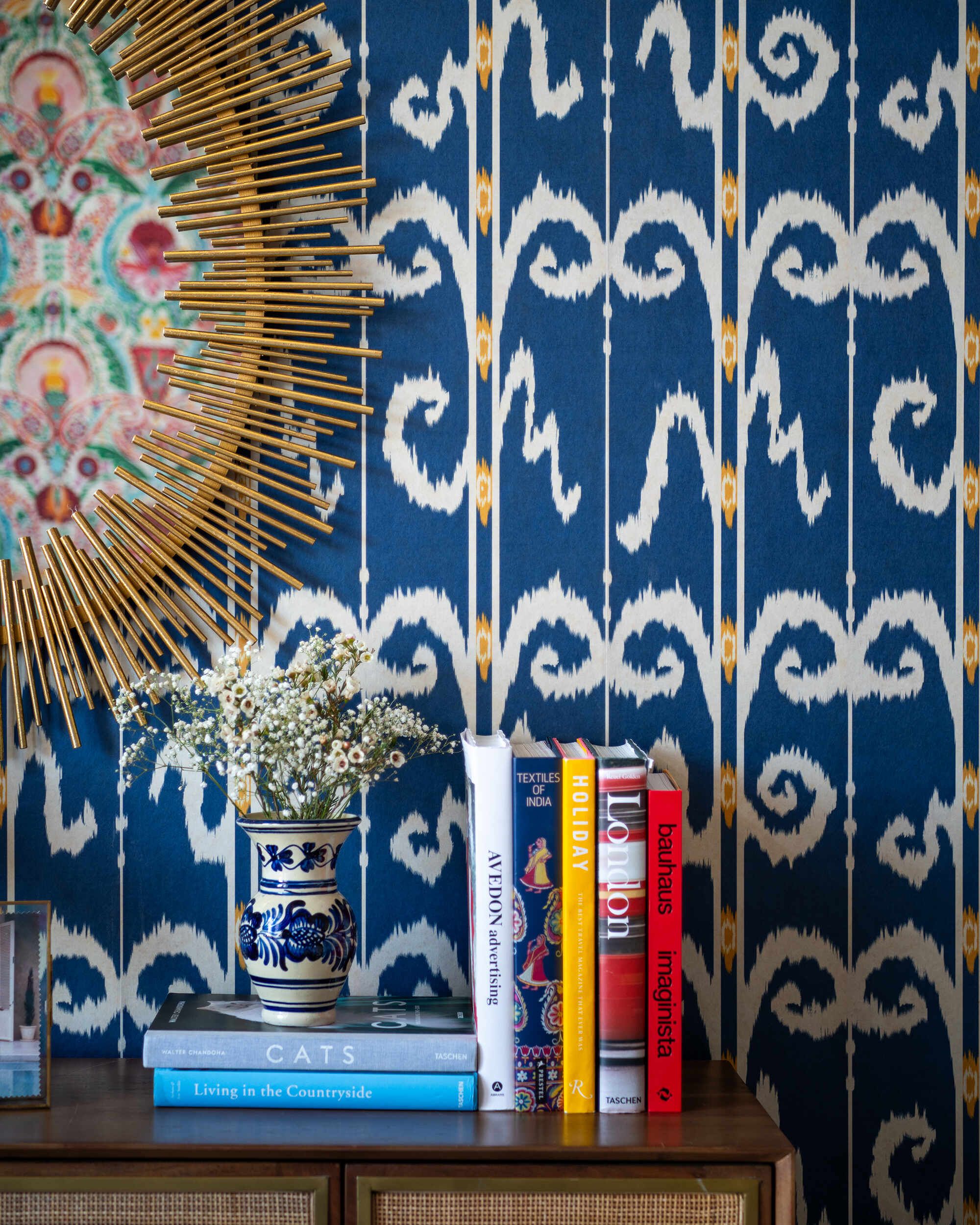 Mind The Gap Elysia Ikat Celestial Behang