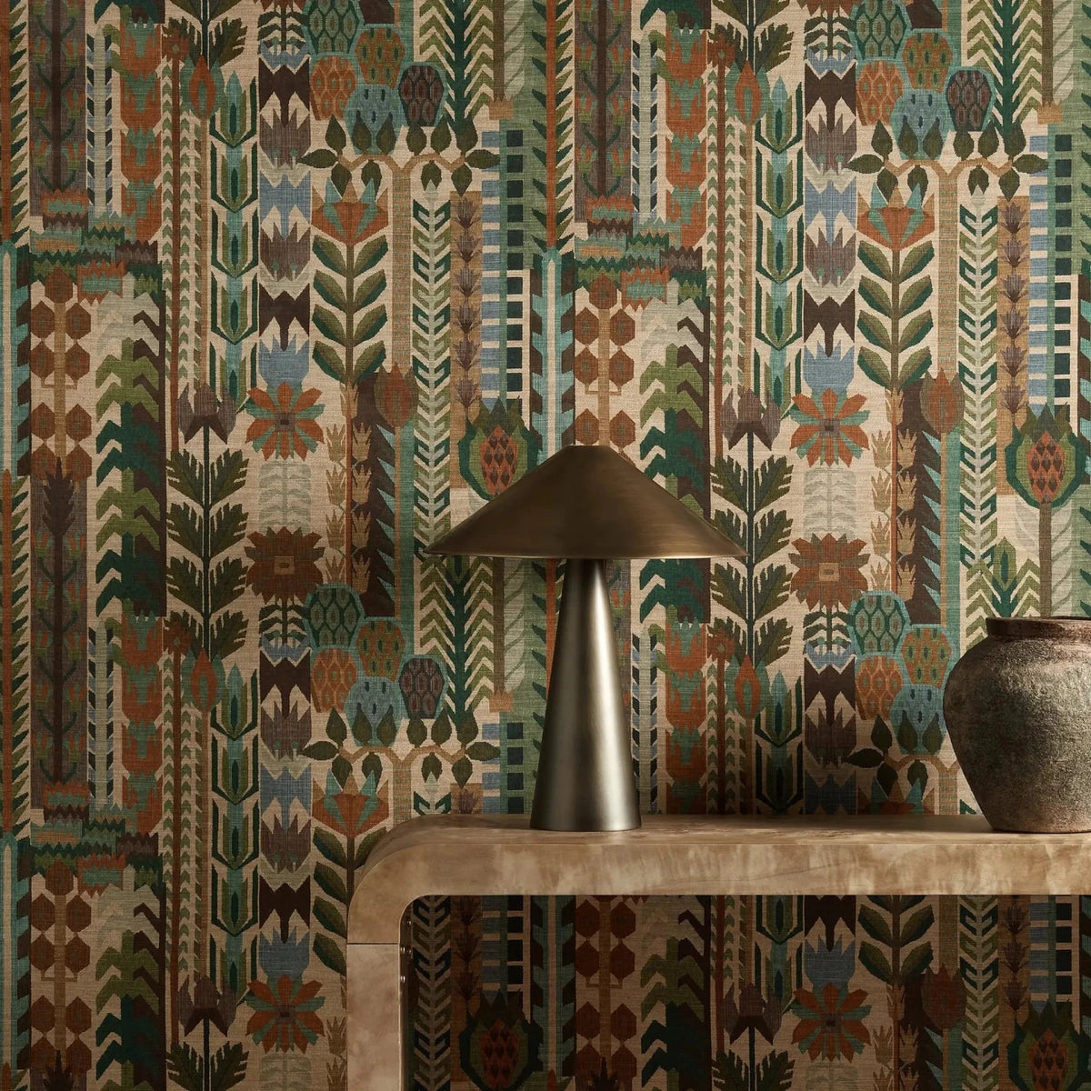 Harlequin Zamora Kuparr Behang 113356 - Evergreen / Terracotta - LAB COLOUR THE WORLD