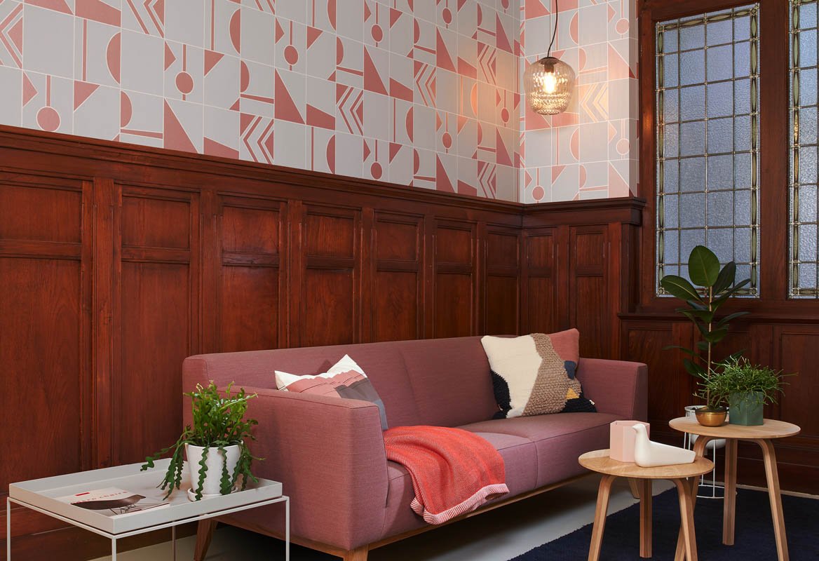 HookedOnWalls Tinted Tiles Groove behang 29040 - LAB COLOUR THE WORLD