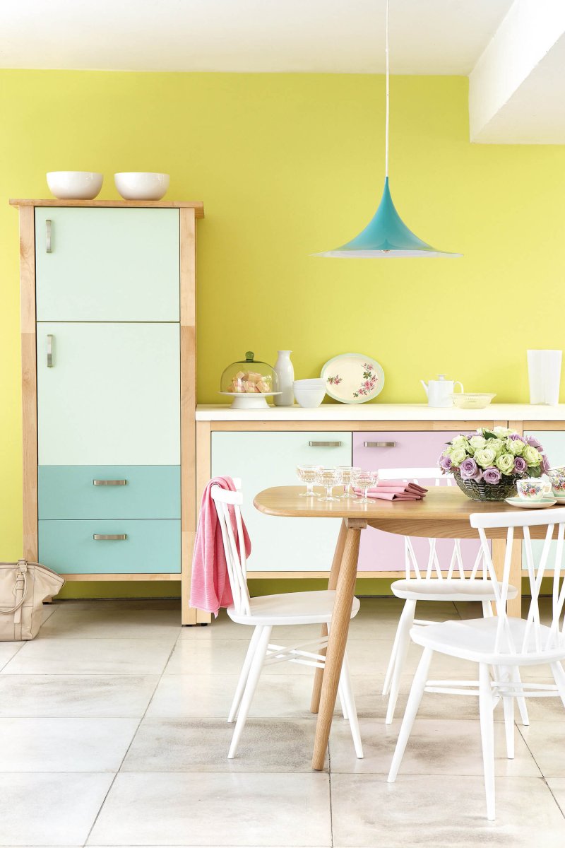 Lemon Mivvi no. 195 - LAB COLOUR THE WORLD