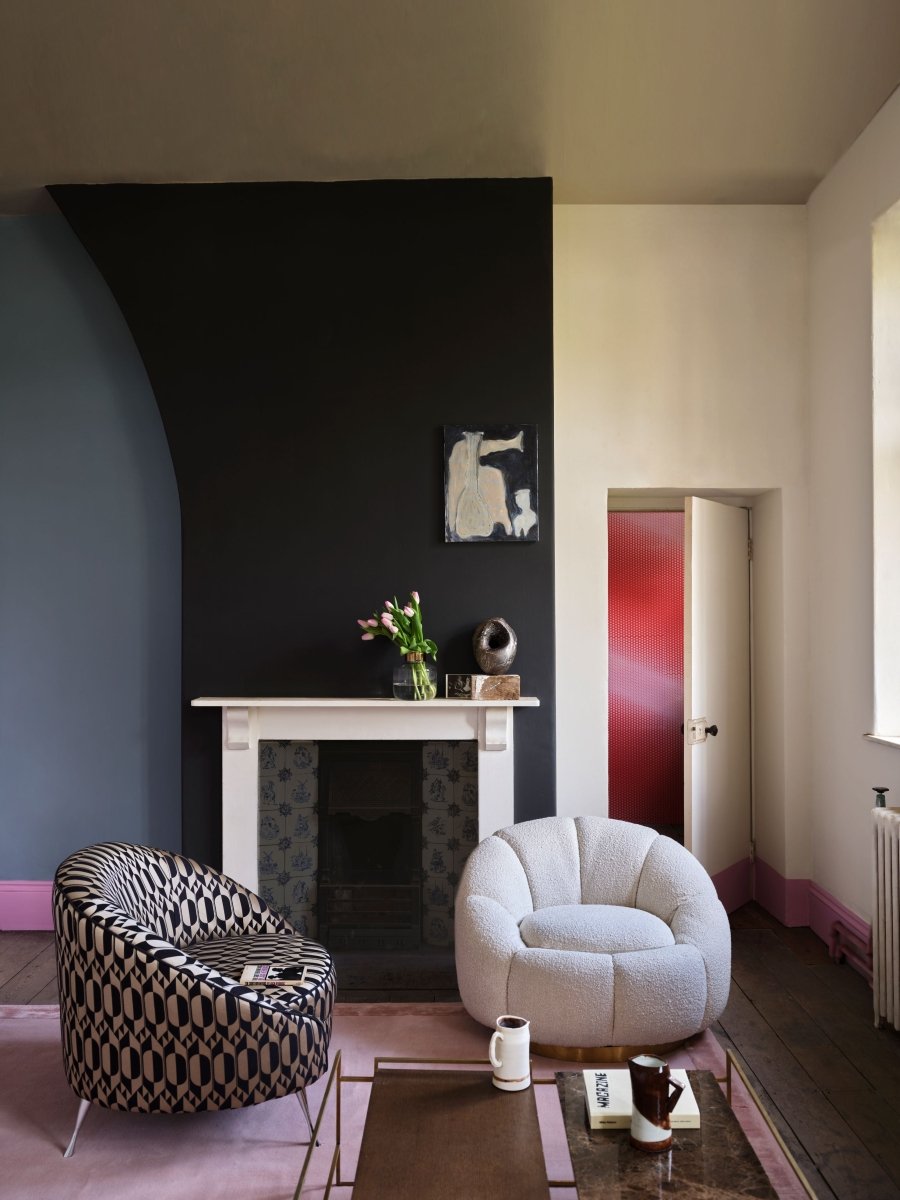 Liquorice no. CB10 - LAB COLOUR THE WORLD