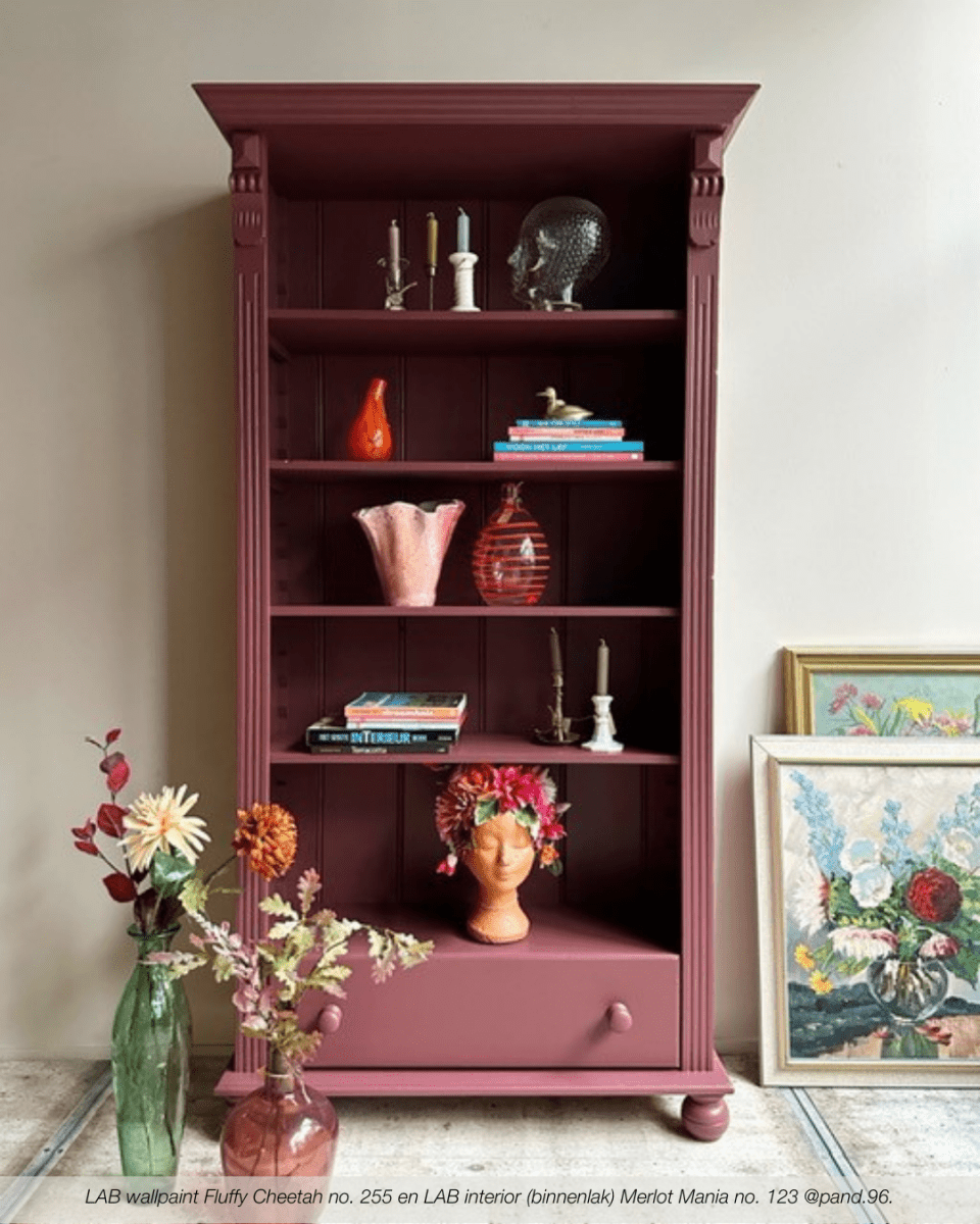 MERLOT MANIA NO. 123 - LAB COLOUR THE WORLD