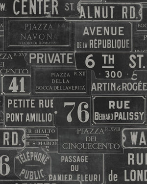 Mind The Gap Vintage Signs Anthracite Behang WP20037 - LAB COLOUR THE WORLD