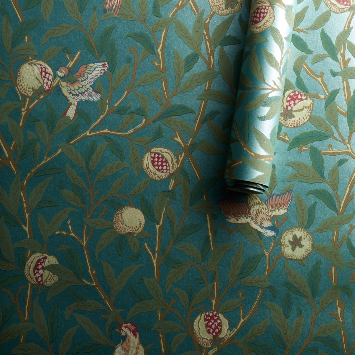Morris & Co. Bird & Pomegranate Behang 216453 - LAB COLOUR THE WORLD