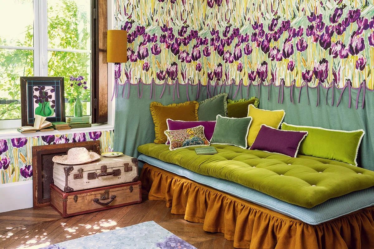 Pierre Frey Black tulips Behang FP105001 - LAB COLOUR THE WORLD