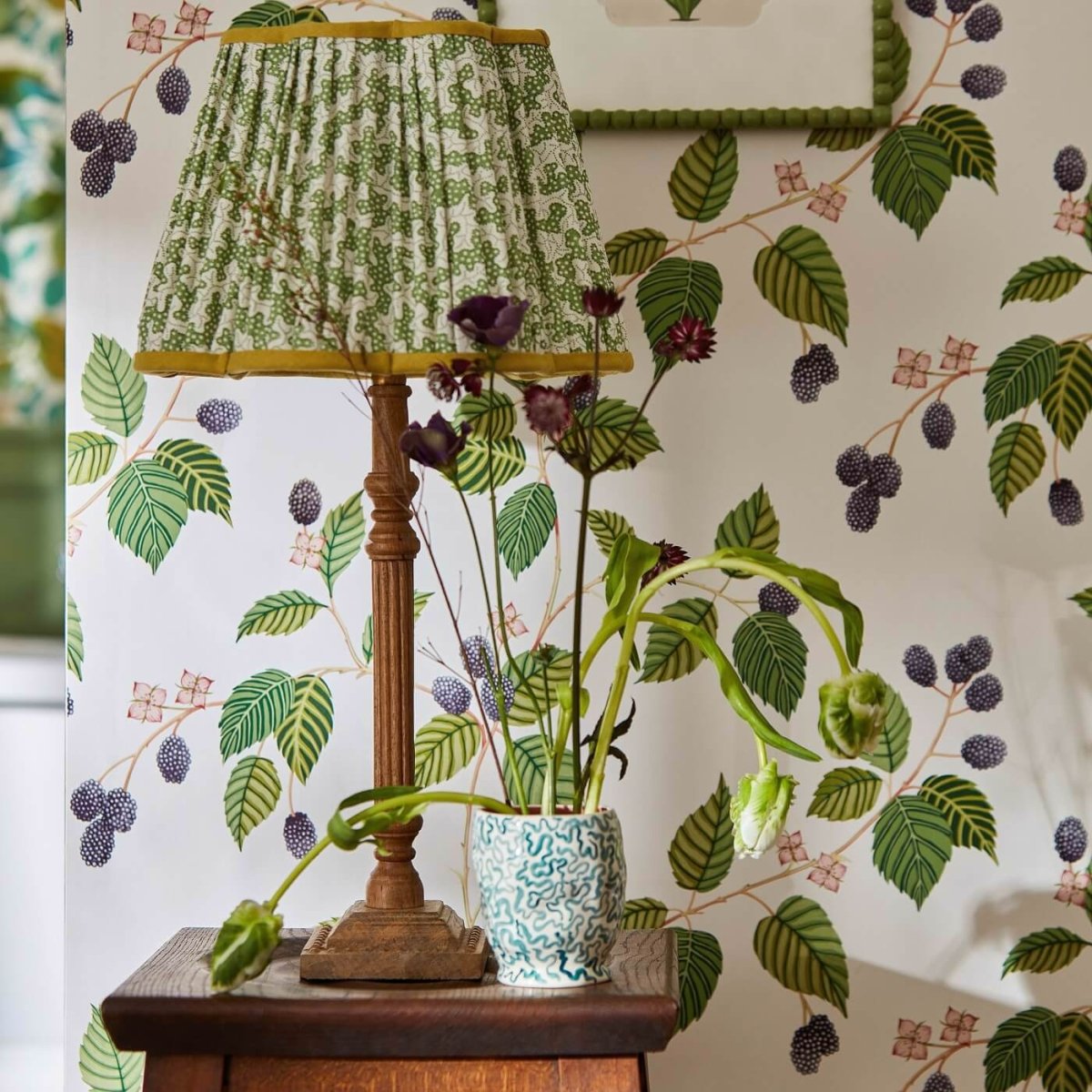 Sanderson Rubus Behang 217227 - LAB COLOUR THE WORLD