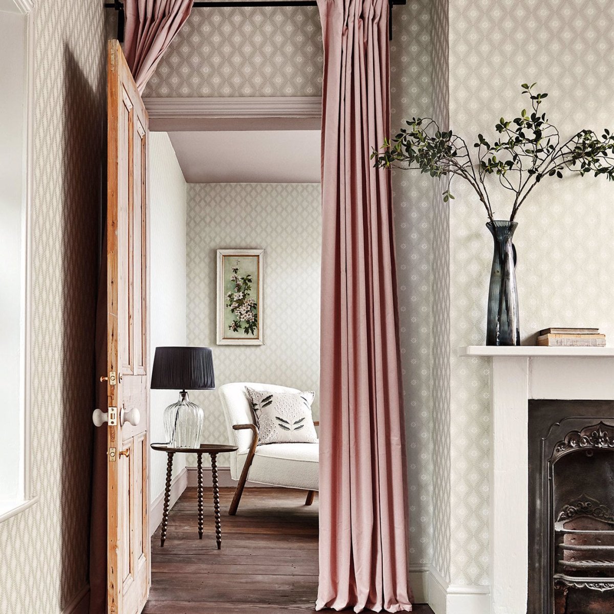 Sanderson Witney Daisy Behang 216874 - LAB COLOUR THE WORLD
