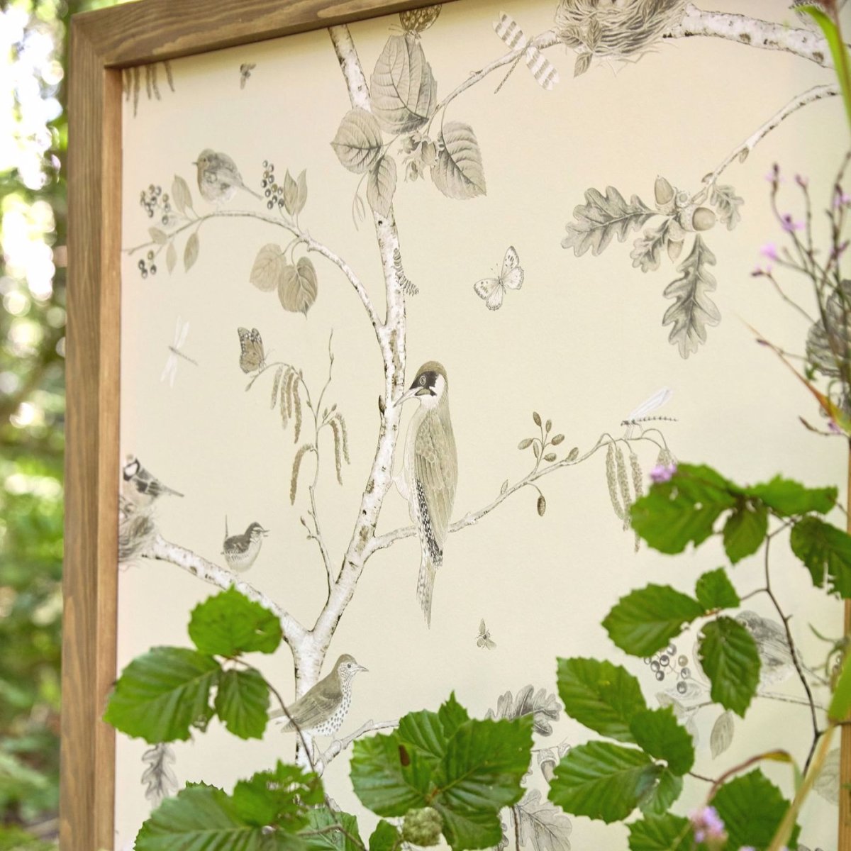 Sanderson Woodland Chorus Behang 215704 - LAB COLOUR THE WORLD