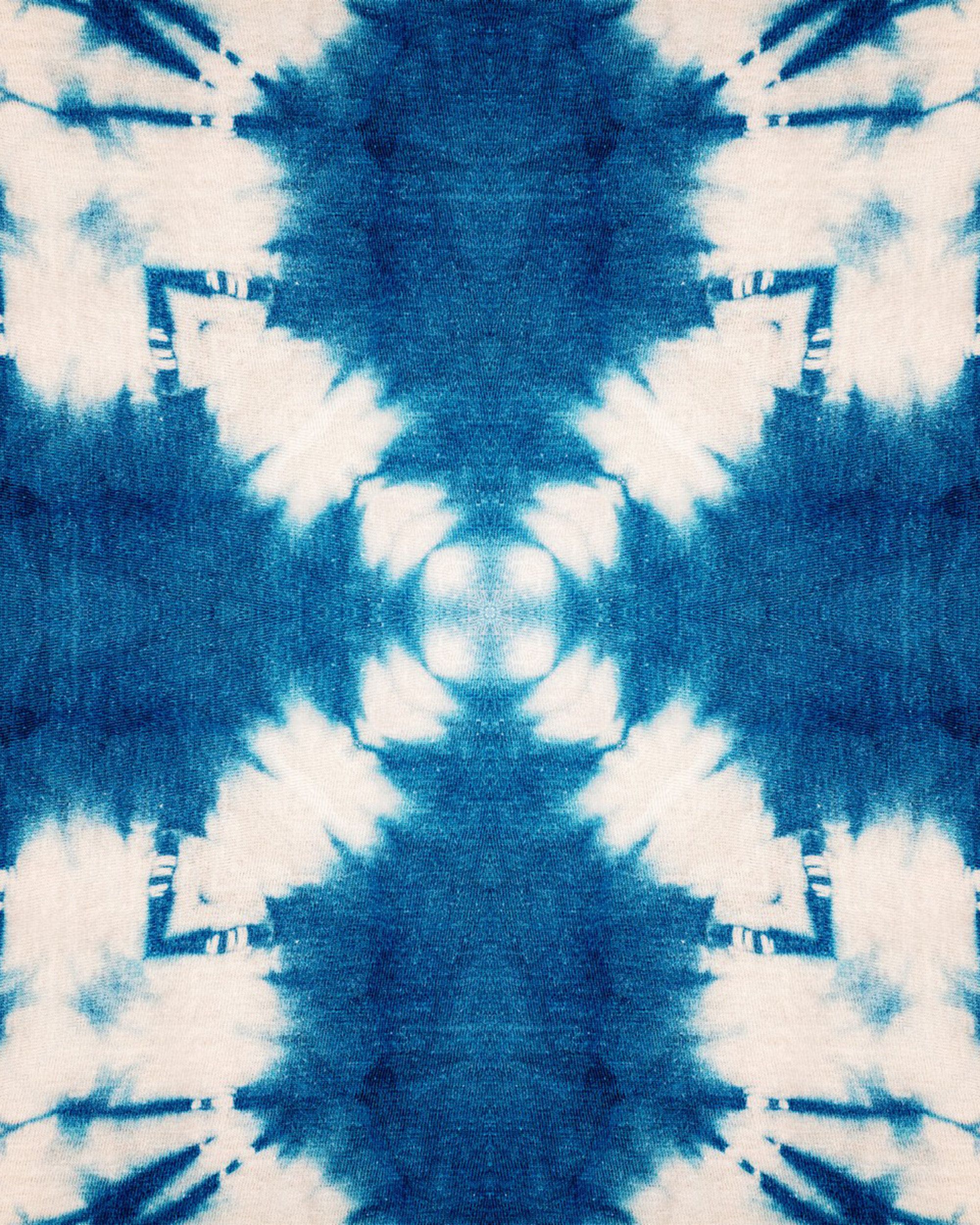 Mind The Gap Shibori Butterfly Behang
