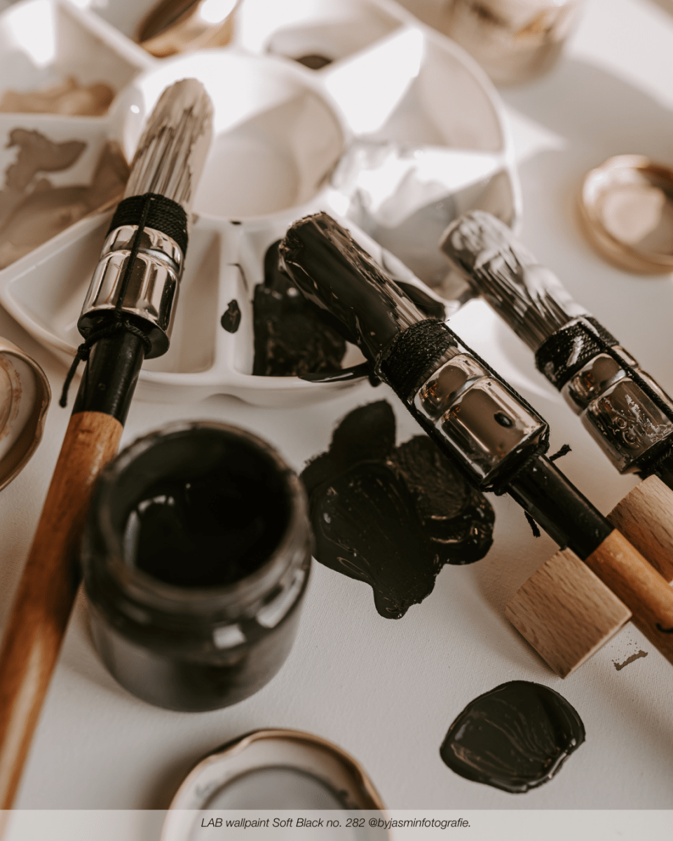 SOFT BLACK NO. 282 - LAB COLOUR THE WORLD