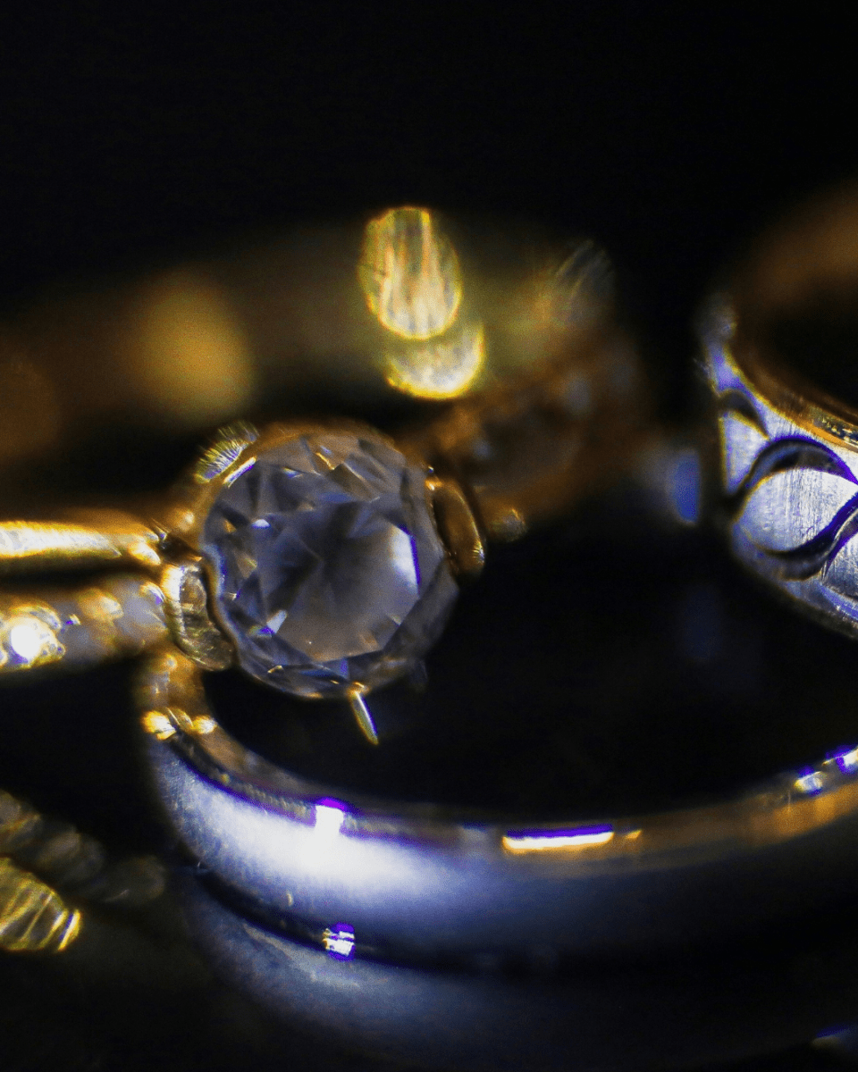 SPARKLING SAPPHIRE NO. 810 - LAB COLOUR THE WORLD