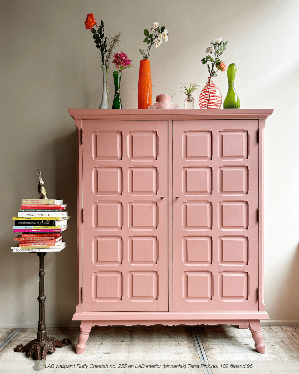 TERRA PINK NO. 102 - LAB COLOUR THE WORLD