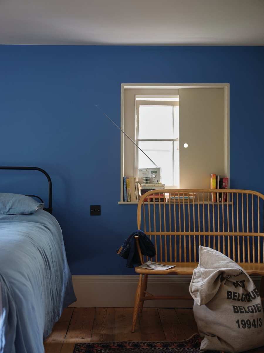Ultra Marine Blue no. W29 - LAB COLOUR THE WORLD