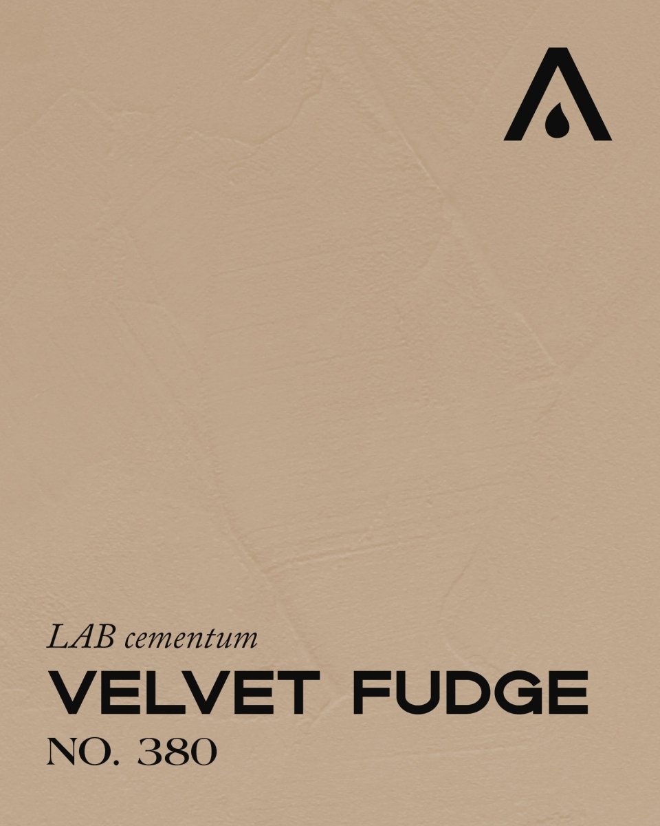 VELVET FUDGE NO. 380 - LAB COLOUR THE WORLD