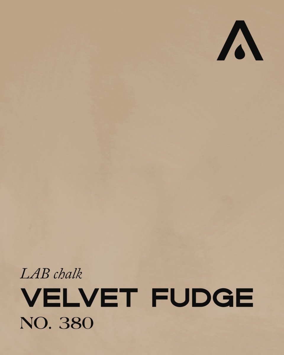 VELVET FUDGE NO. 380 - LAB COLOUR THE WORLD