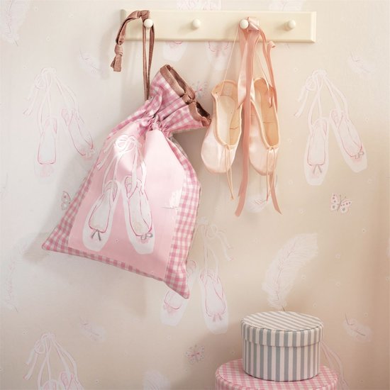 behang little sanderson Ballet Shoes sfeer 3