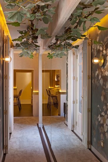 Behang Lizzo Foglie di Vite sfeer Cocktail bar 1