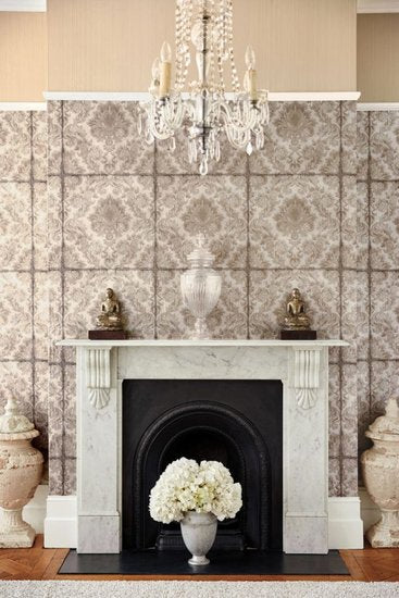 Behang Cole and Son Stravinsky Gilver - Mariinsky Damask Collectie Luxury By Nature