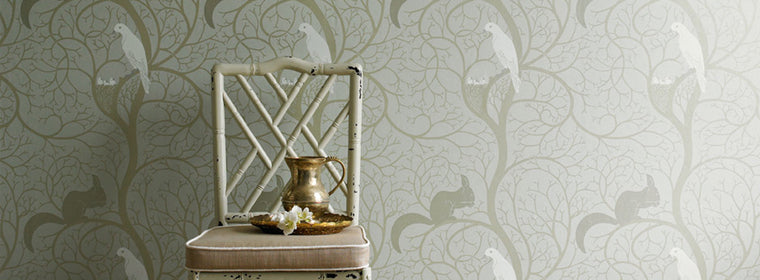 DVIWSQ102 sanderson Behang Vintage Squirrel & Dove