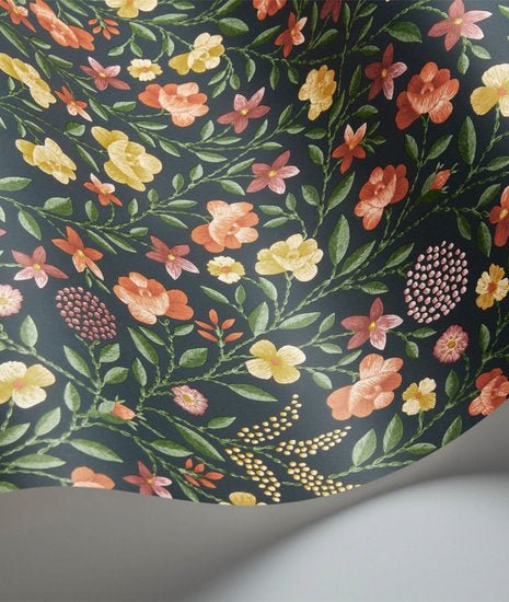 Cole & Son Historic Royal Palaces – Great Masters Court Embroidery behang 118/13031 - LAB COLOUR THE WORLD